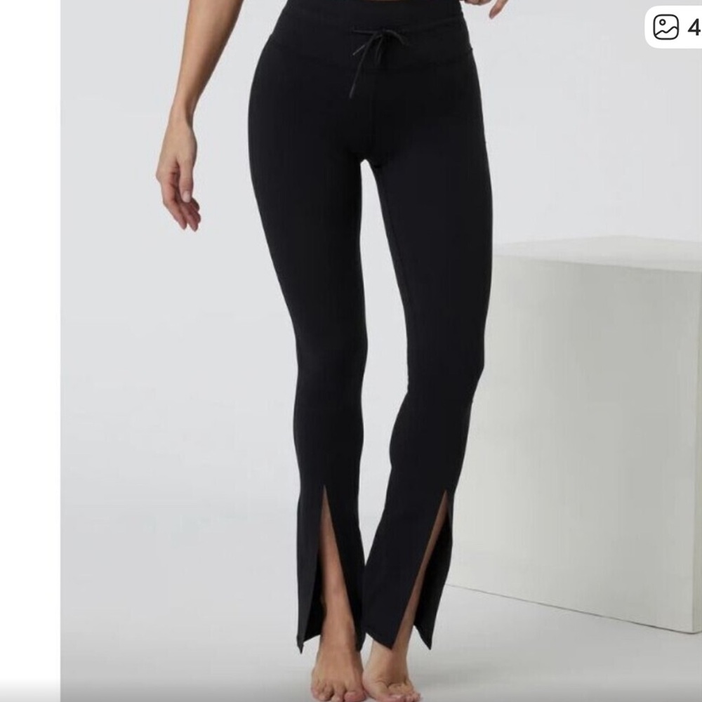 Vuori Black Leggings